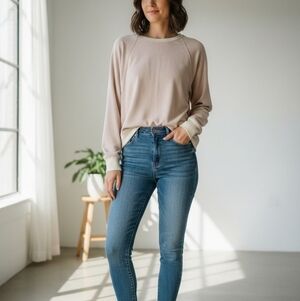 Women's Cream Crew Neck Sweater. So Soft NWOT